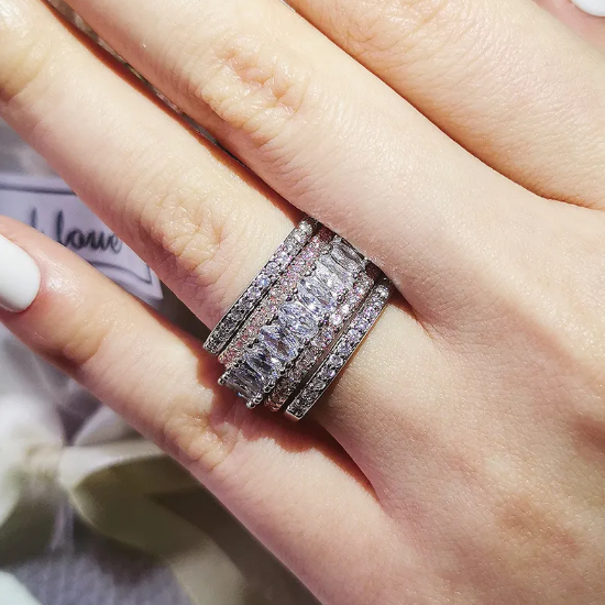 Inel Simplu cu Piatră pentru Femei