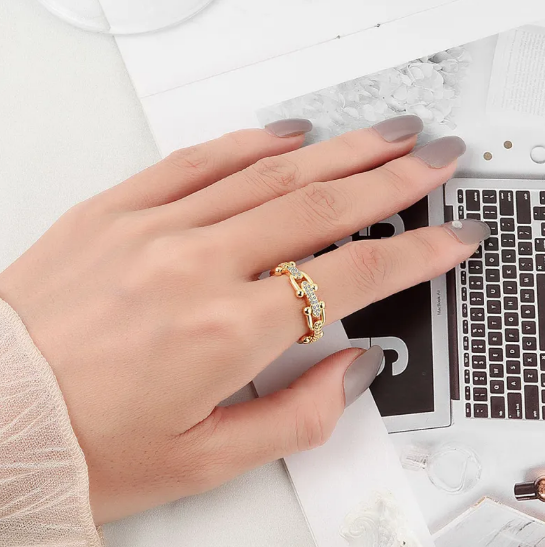 Iring Oco cu Lanț în Formă de Potcoavă