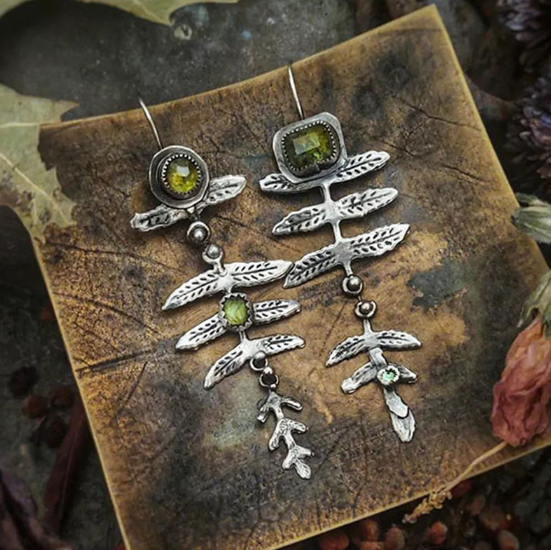 Cercei Eleganți în Formă de Frunză